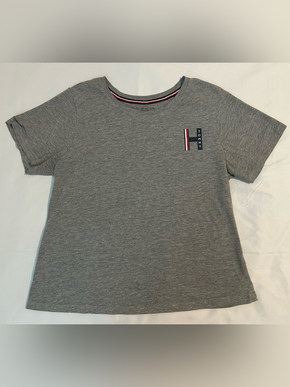 Tommy Hilfiger Women’s Large Gray Sleepwear T-Shirt Logo Lounge Top
